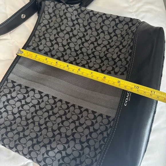 Coach Legacy Stripe Duffle Bag - Picture 15 of 16